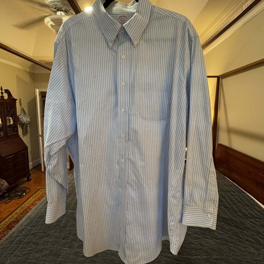 Brooks Brothers Men's Blue and White Striped Dress Shirt - Picture 2 of 9